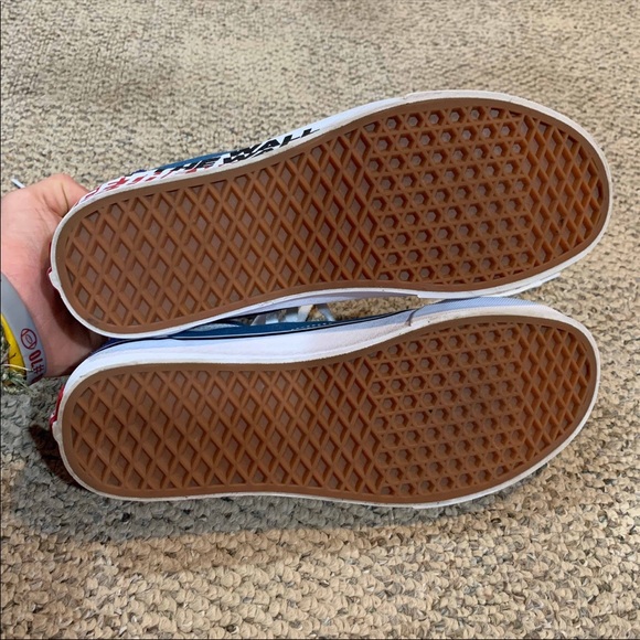 Vans - Picture 5 of 7